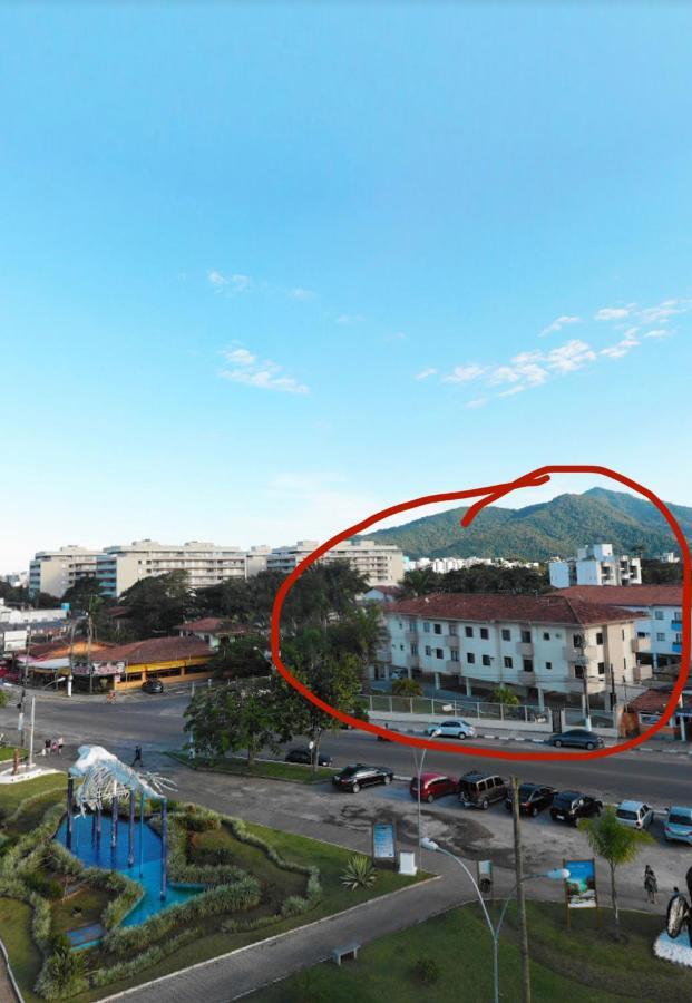 Apartamento Ubatuba, Itaguá, bem localizado, duas vagas de garagem Exterior foto