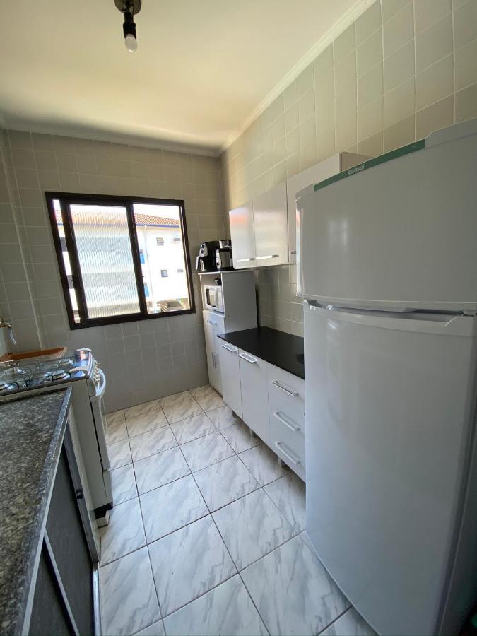 Apartamento Ubatuba, Itaguá, bem localizado, duas vagas de garagem Exterior foto