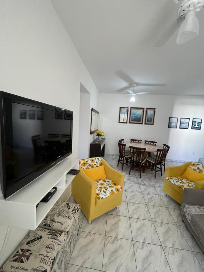 Apartamento Ubatuba, Itaguá, bem localizado, duas vagas de garagem Exterior foto